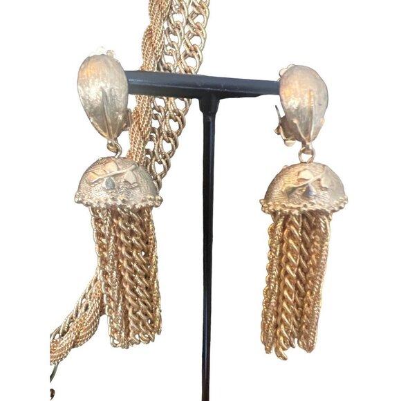 Vintage Tassel Necklace Yellow Gold Tone 18" with Enhancer and matching earrings - Picture 3 of 13